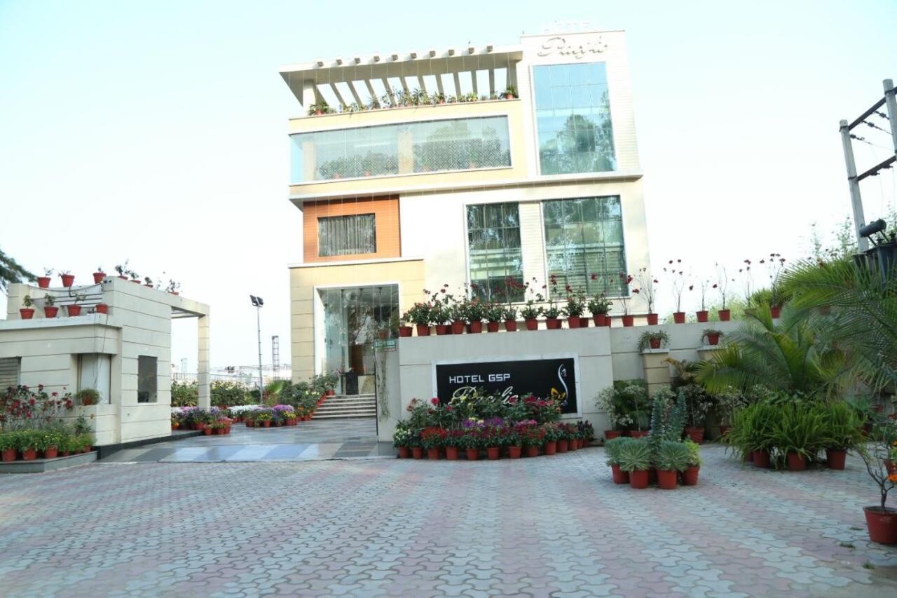 Hotel Pacific Roorkee ภายนอก รูปภาพ