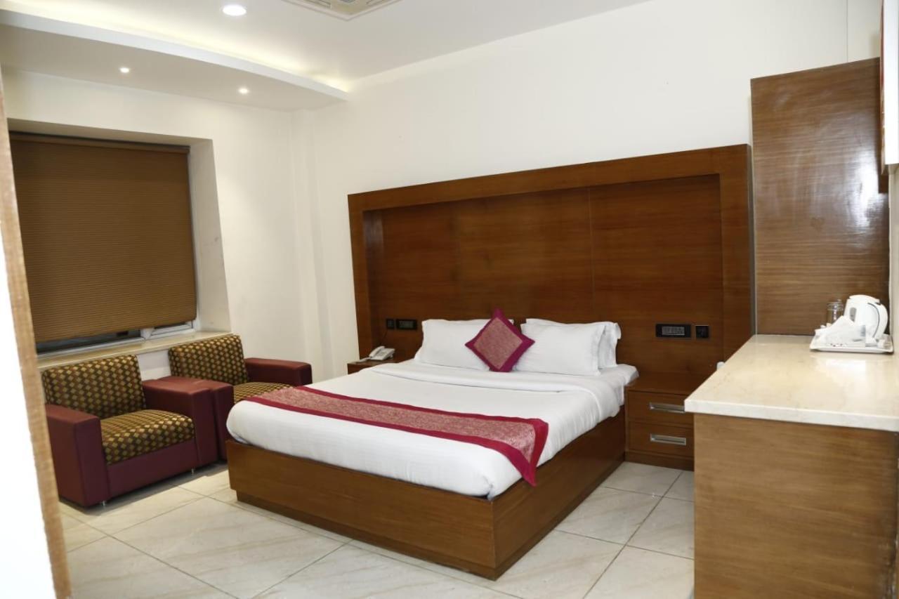 Hotel Pacific Roorkee ภายนอก รูปภาพ
