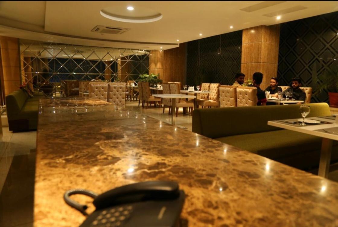 Hotel Pacific Roorkee ภายนอก รูปภาพ